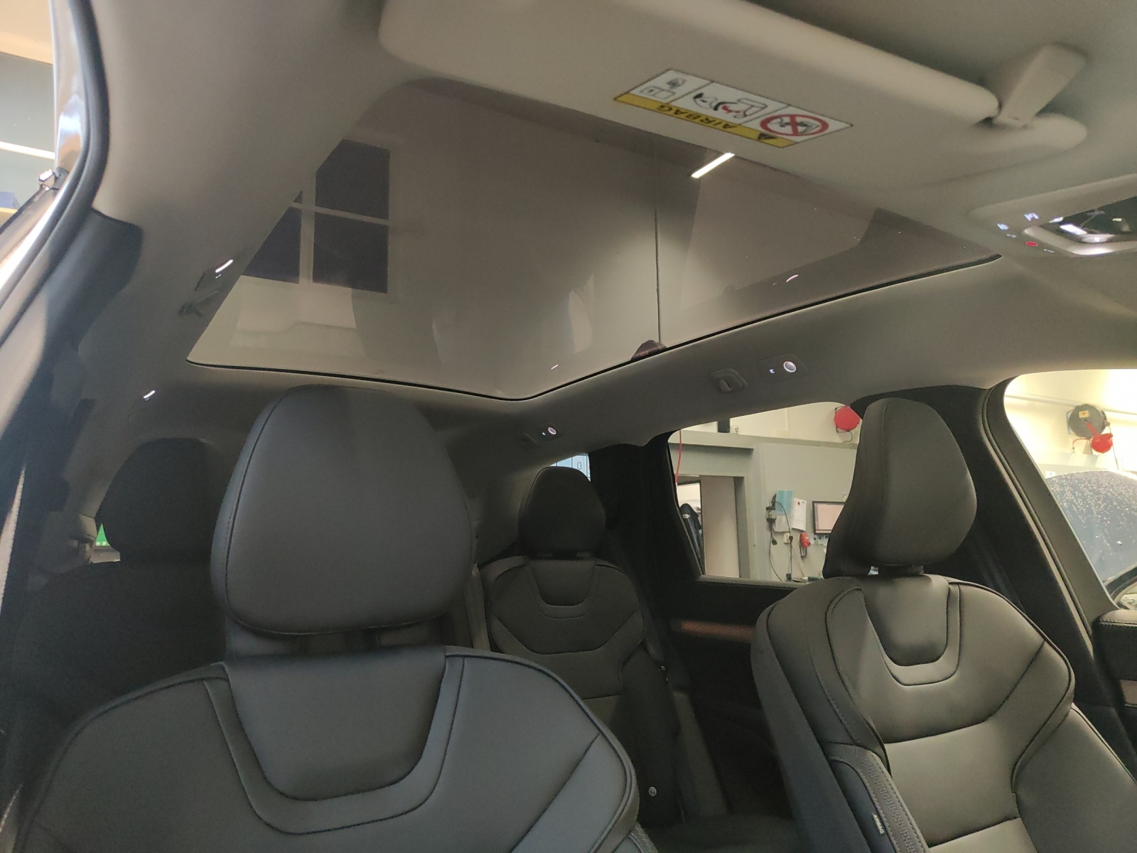 VOLVO EX90 Twin Performance Ultra AWD-image-11