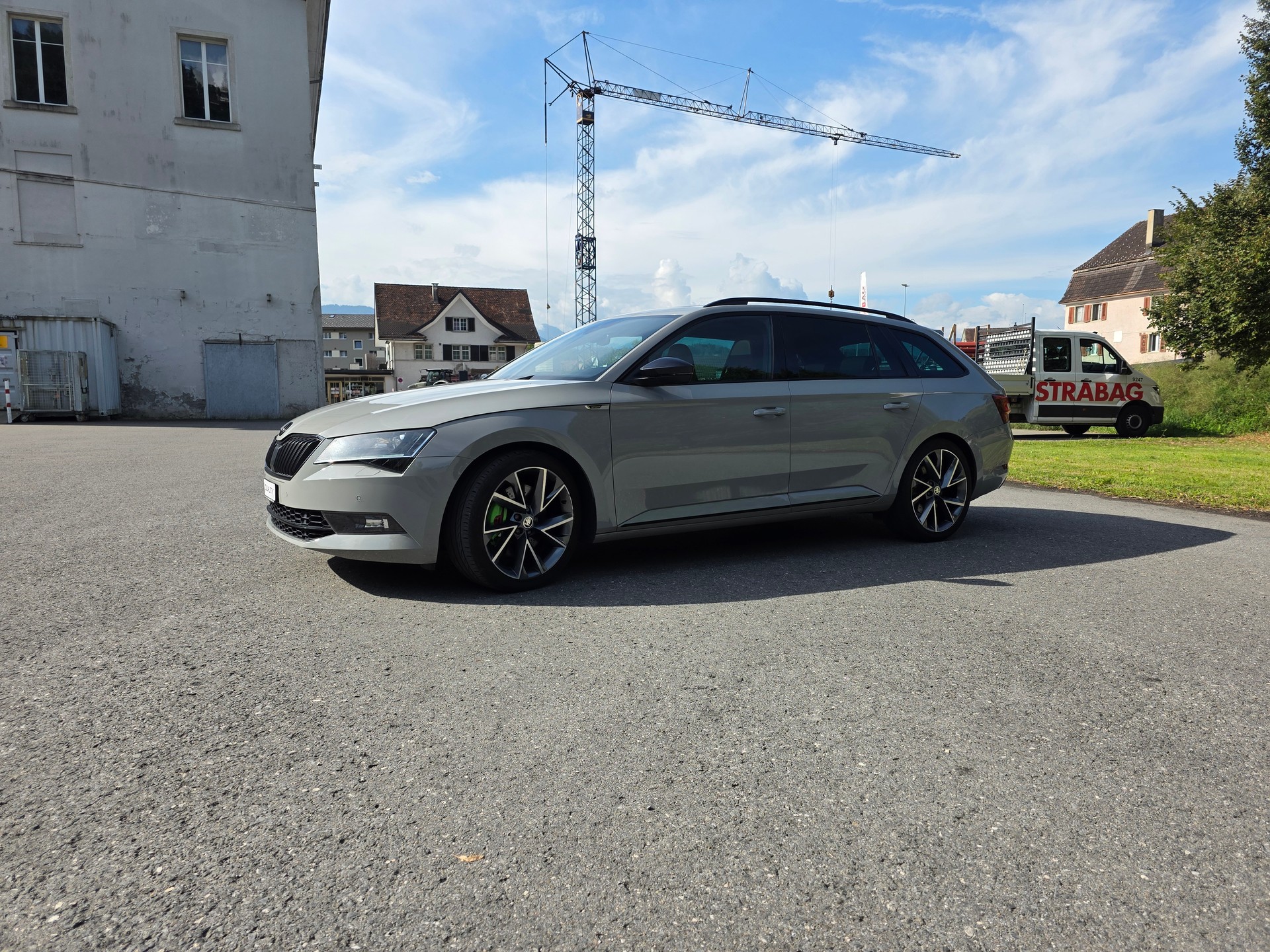SKODA Superb Combi 2.0 TSI SportLine+ DSG 4x4-image-9