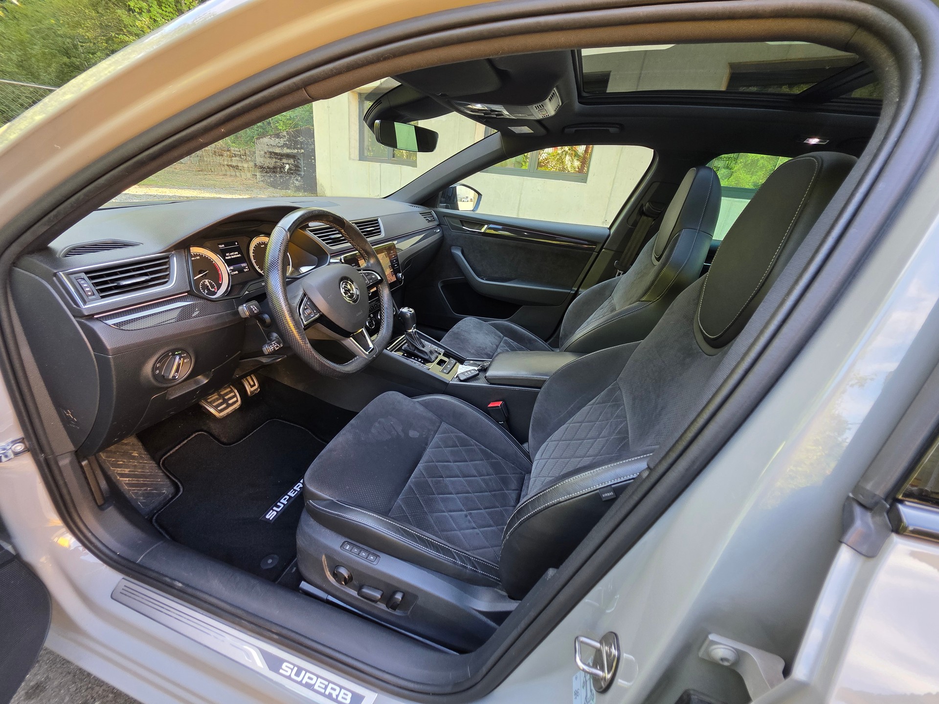 SKODA Superb Combi 2.0 TSI SportLine+ DSG 4x4-image-21