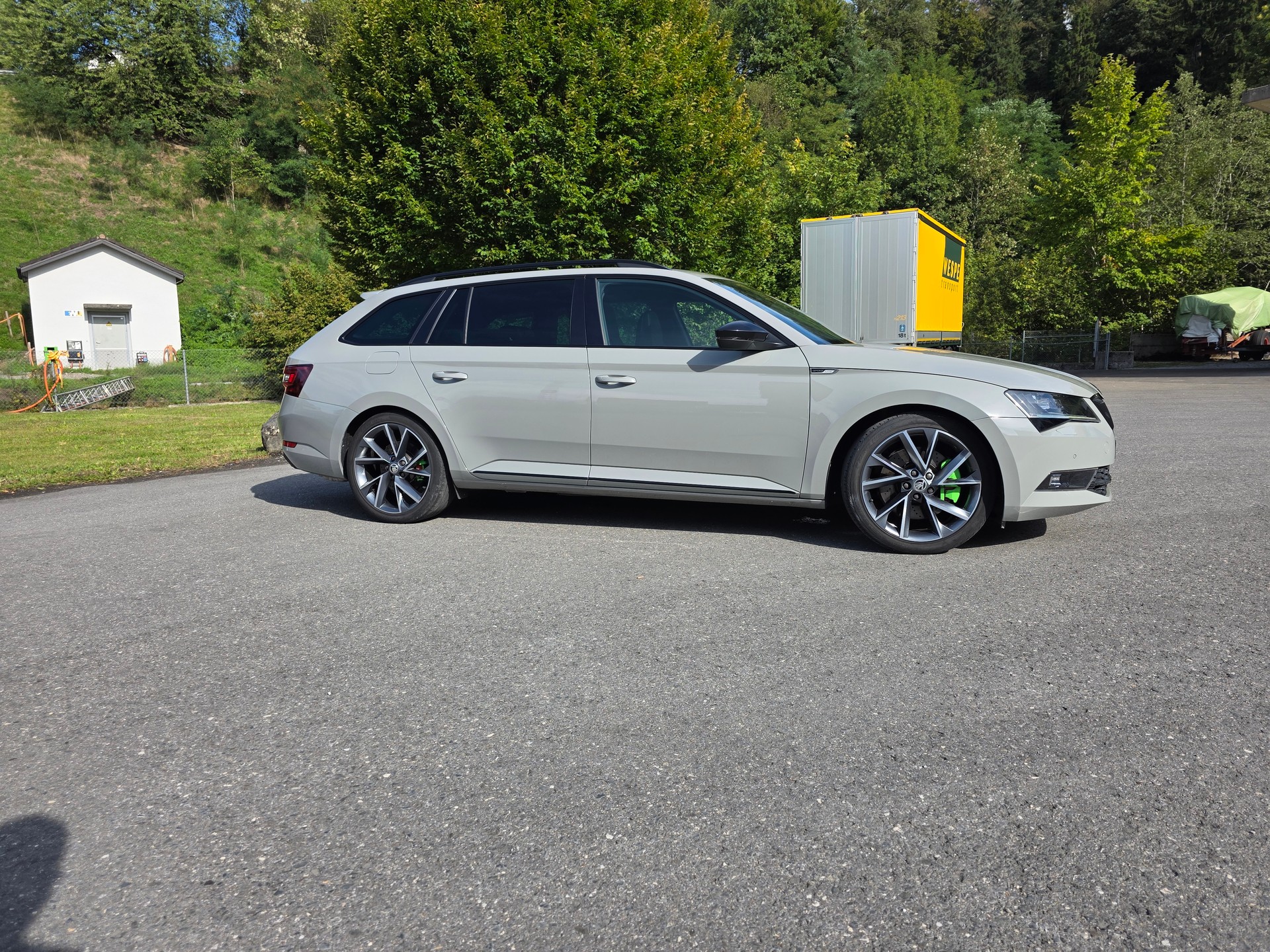 SKODA Superb Combi 2.0 TSI SportLine+ DSG 4x4-image-10