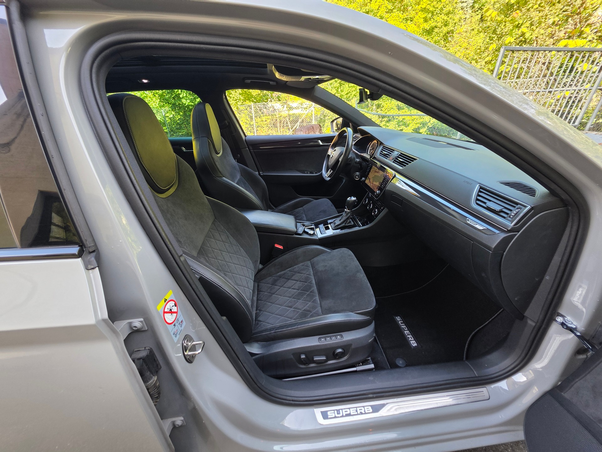 SKODA Superb Combi 2.0 TSI SportLine+ DSG 4x4-image-23