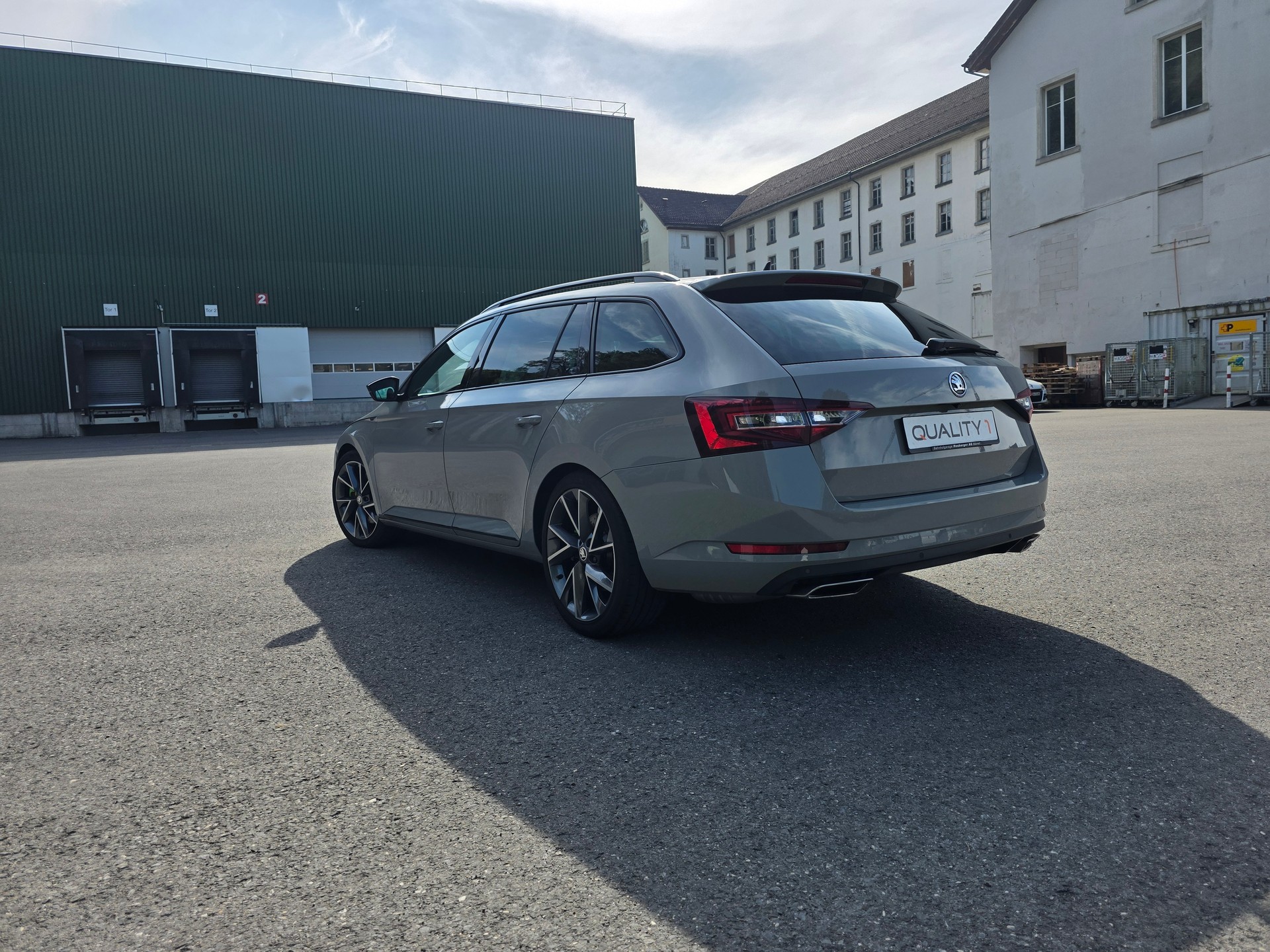 SKODA Superb Combi 2.0 TSI SportLine+ DSG 4x4-image-18