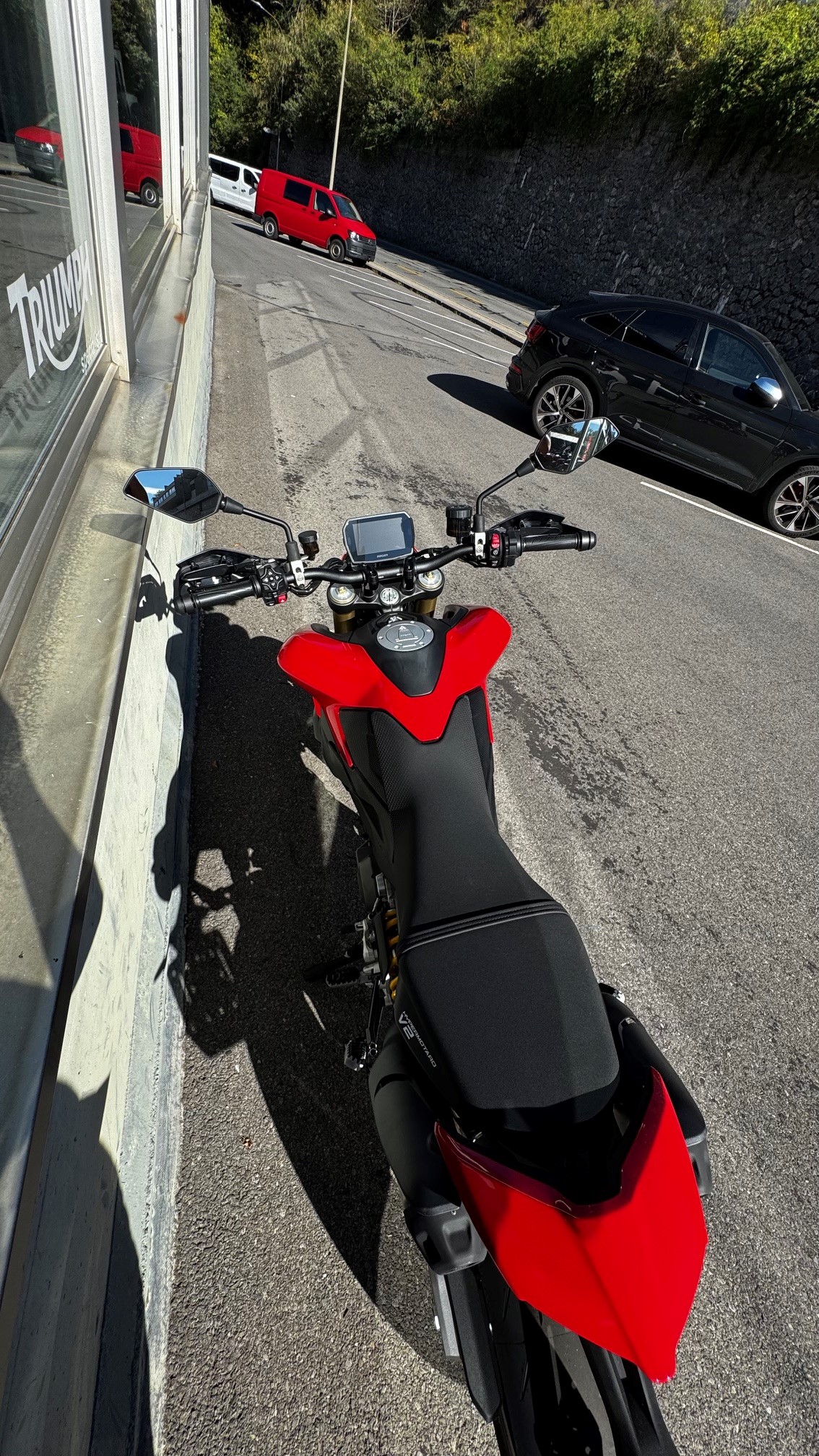 DUCATI Hypermotard V2 (35kW)-showroom-element-3