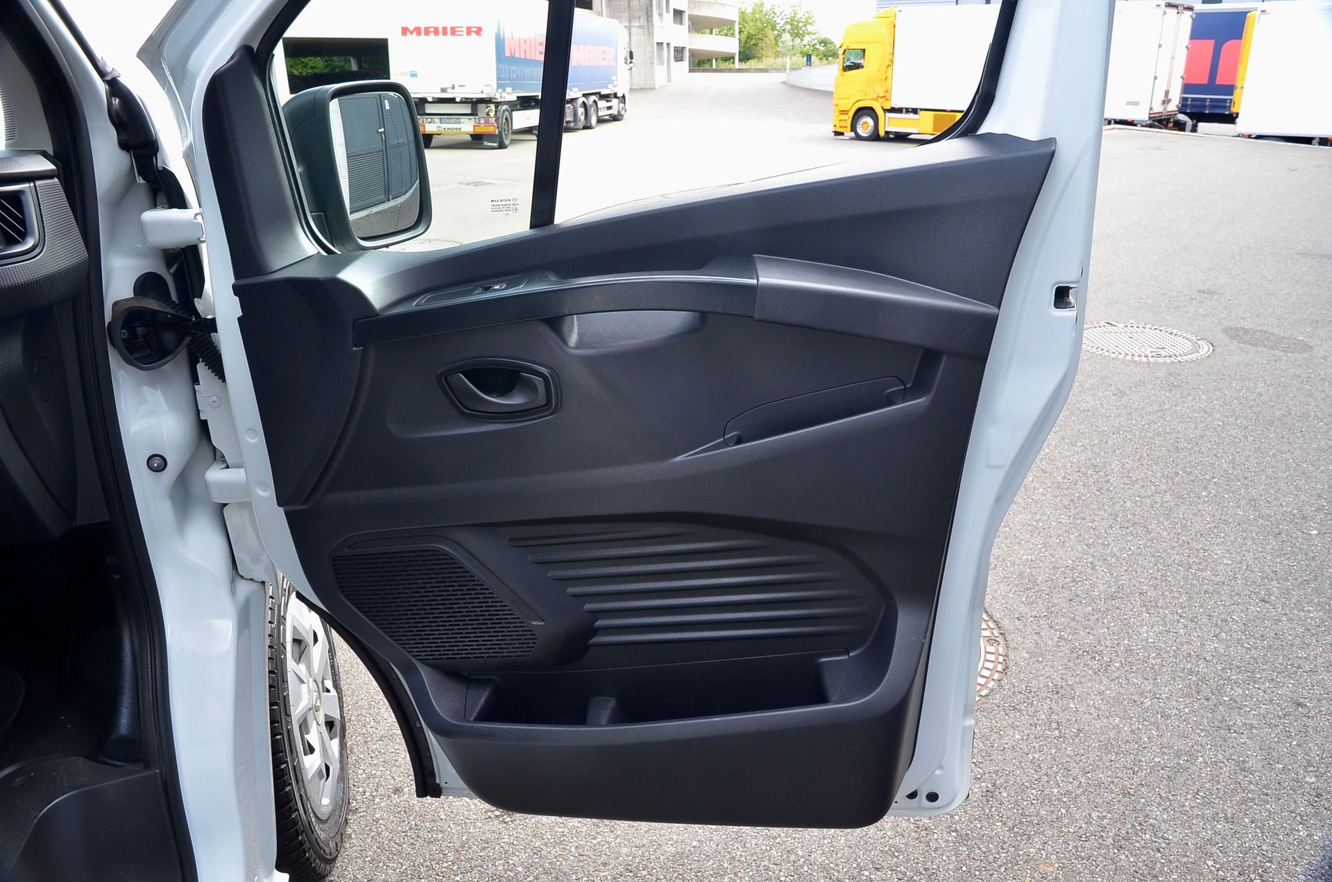 RENAULT Trafic Kaw. 2.8 t L1 H1 2.0 dCi Blue 110 Advance-image-11