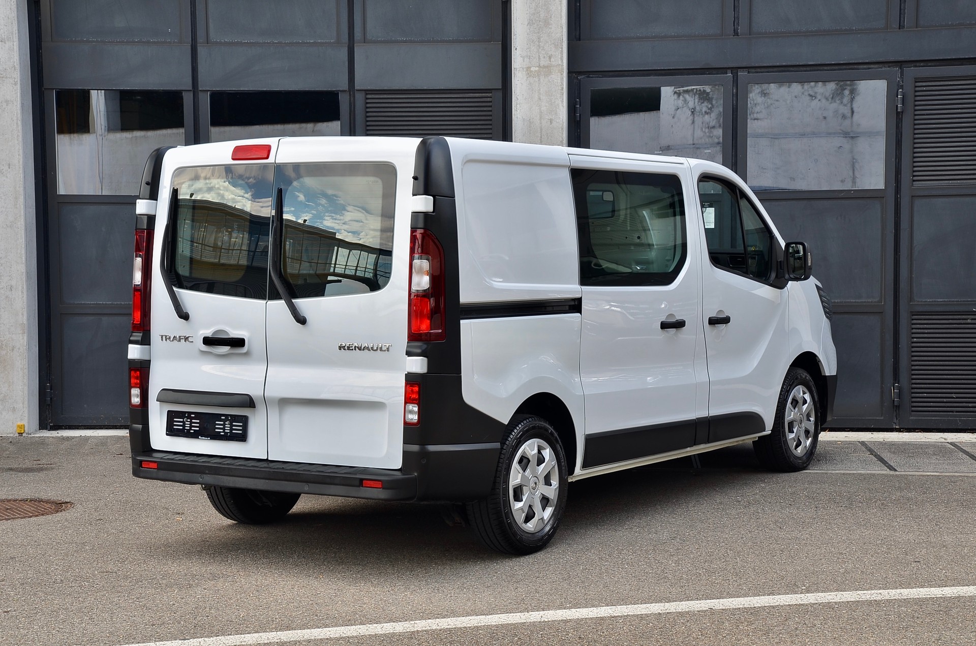 RENAULT Trafic Kaw. 2.8 t L1 H1 2.0 dCi Blue 110 Advance-image-18