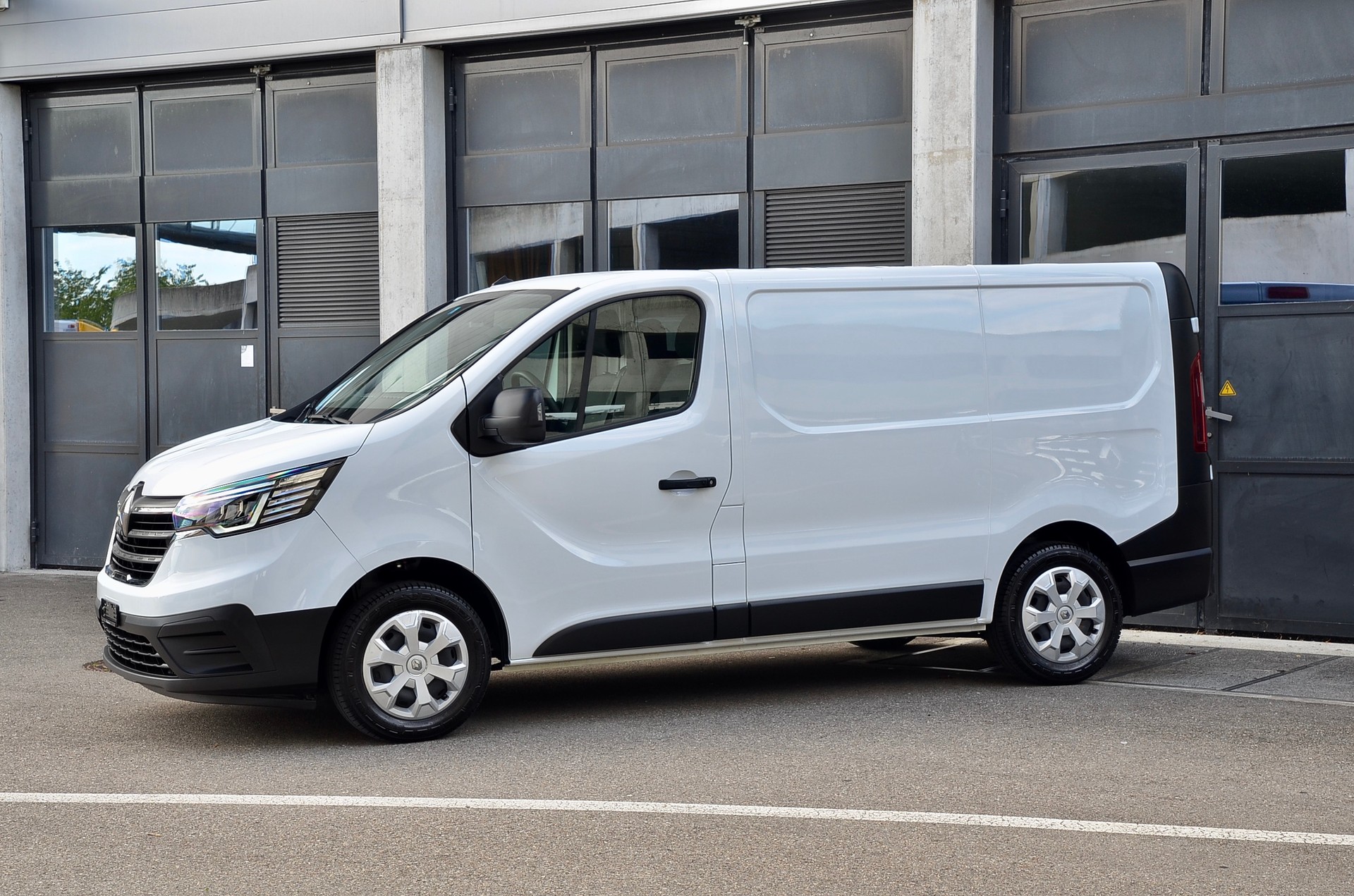 RENAULT Trafic Kaw. 2.8 t L1 H1 2.0 dCi Blue 110 Advance-image-6
