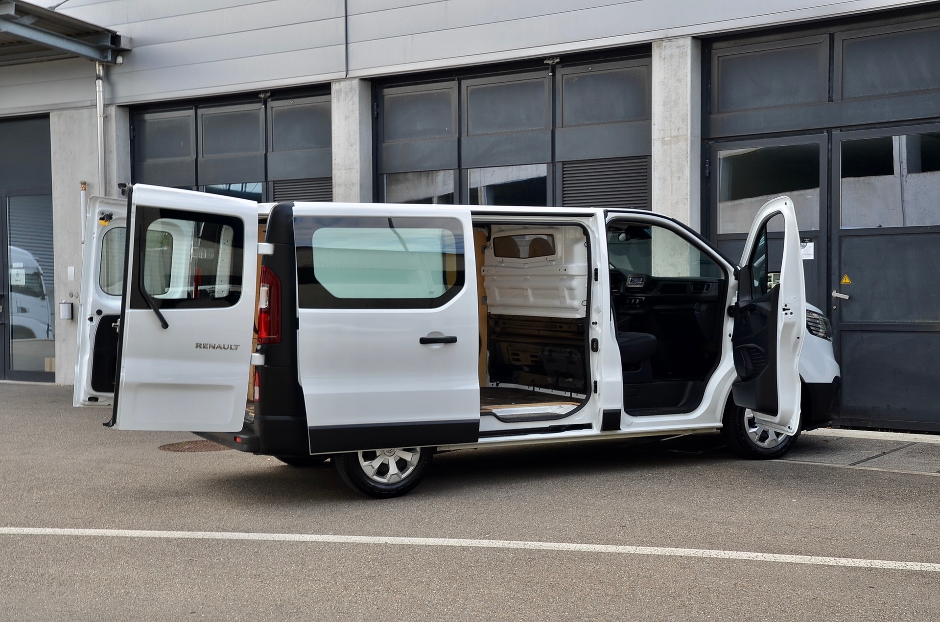 RENAULT Trafic Kaw. 2.8 t L1 H1 2.0 dCi Blue 110 Advance-image-19