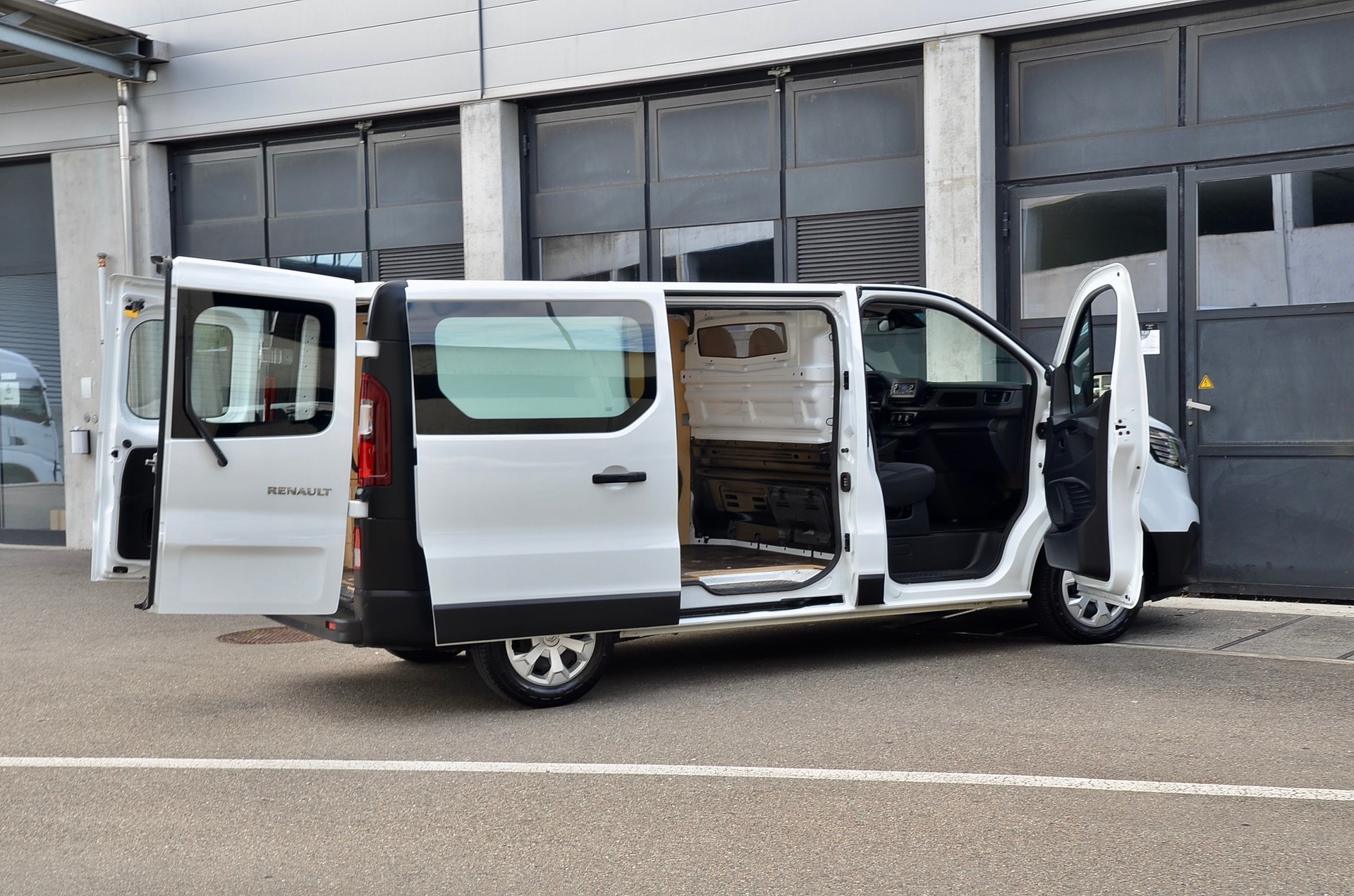 RENAULT Trafic Kaw. 2.8 t L1 H1 2.0 dCi Blue 110 Advance-image-20