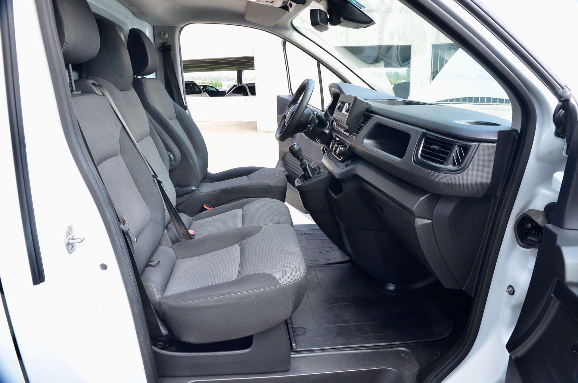 RENAULT Trafic Kaw. 2.8 t L1 H1 2.0 dCi Blue 110 Advance-image-13