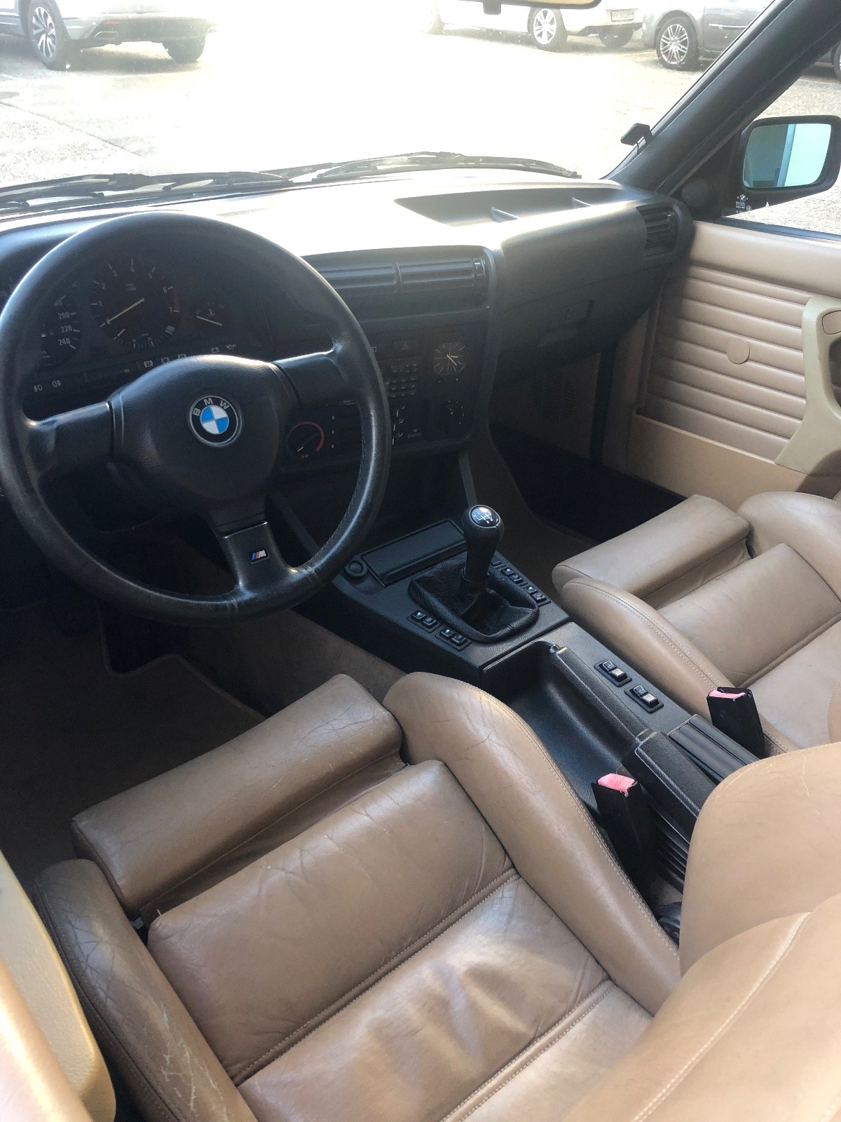 BMW E30-image-2