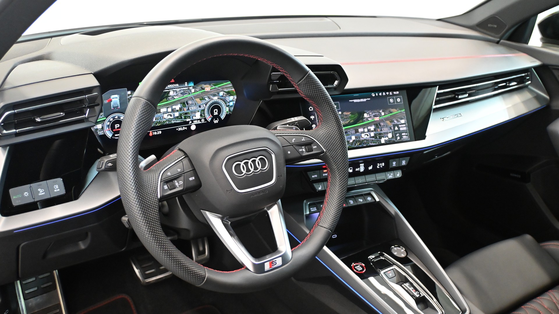 AUDI S3 Sportback TFSI quattro S-tronic-image-2