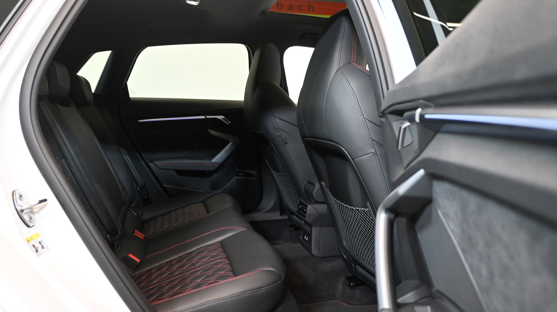 AUDI S3 Sportback TFSI quattro S-tronic-image-5