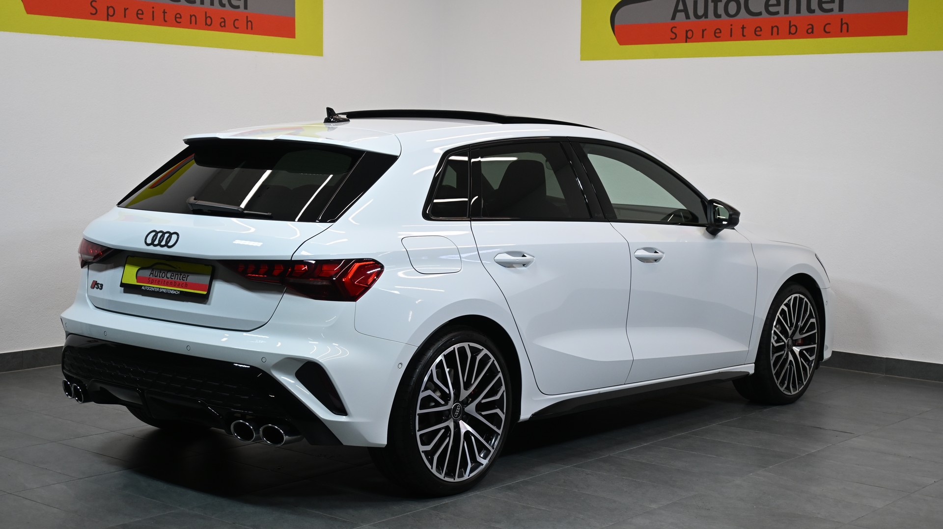 AUDI S3 Sportback TFSI quattro S-tronic-image-15