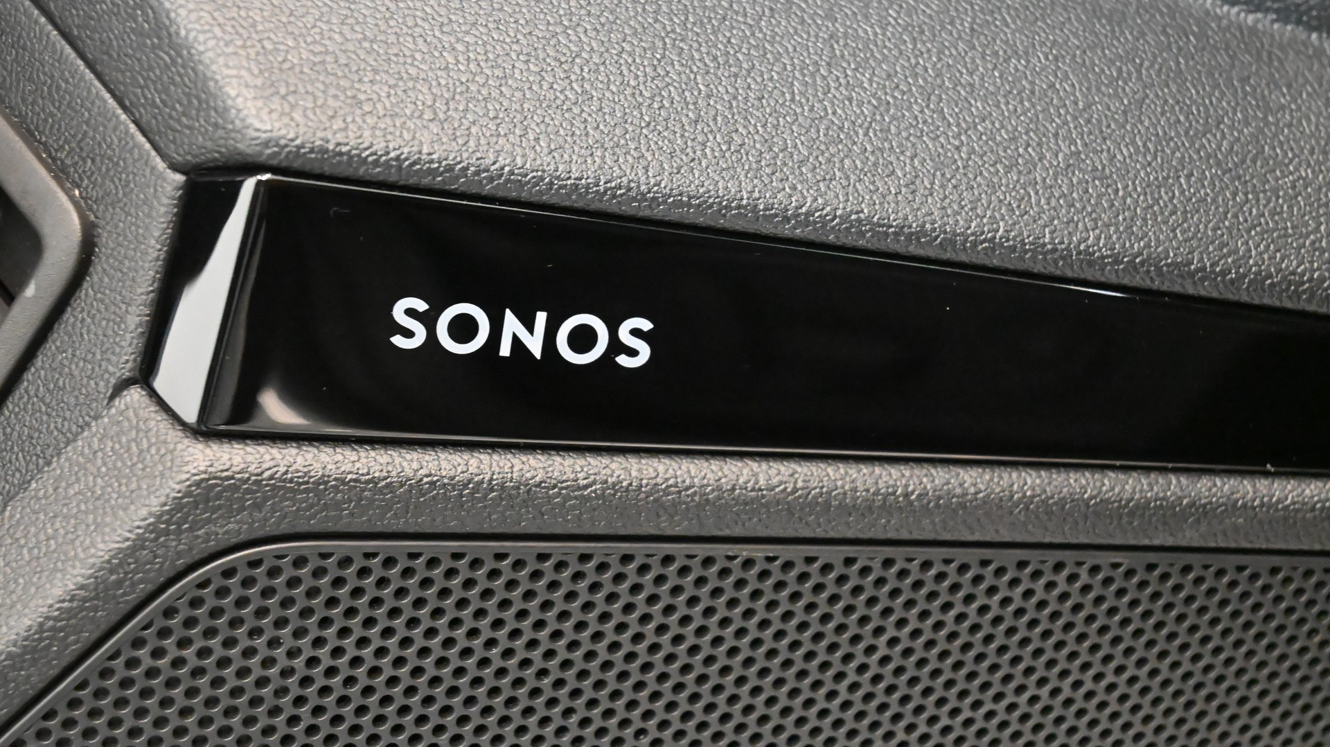 AUDI S3 Sportback TFSI quattro S-tronic-image-8
