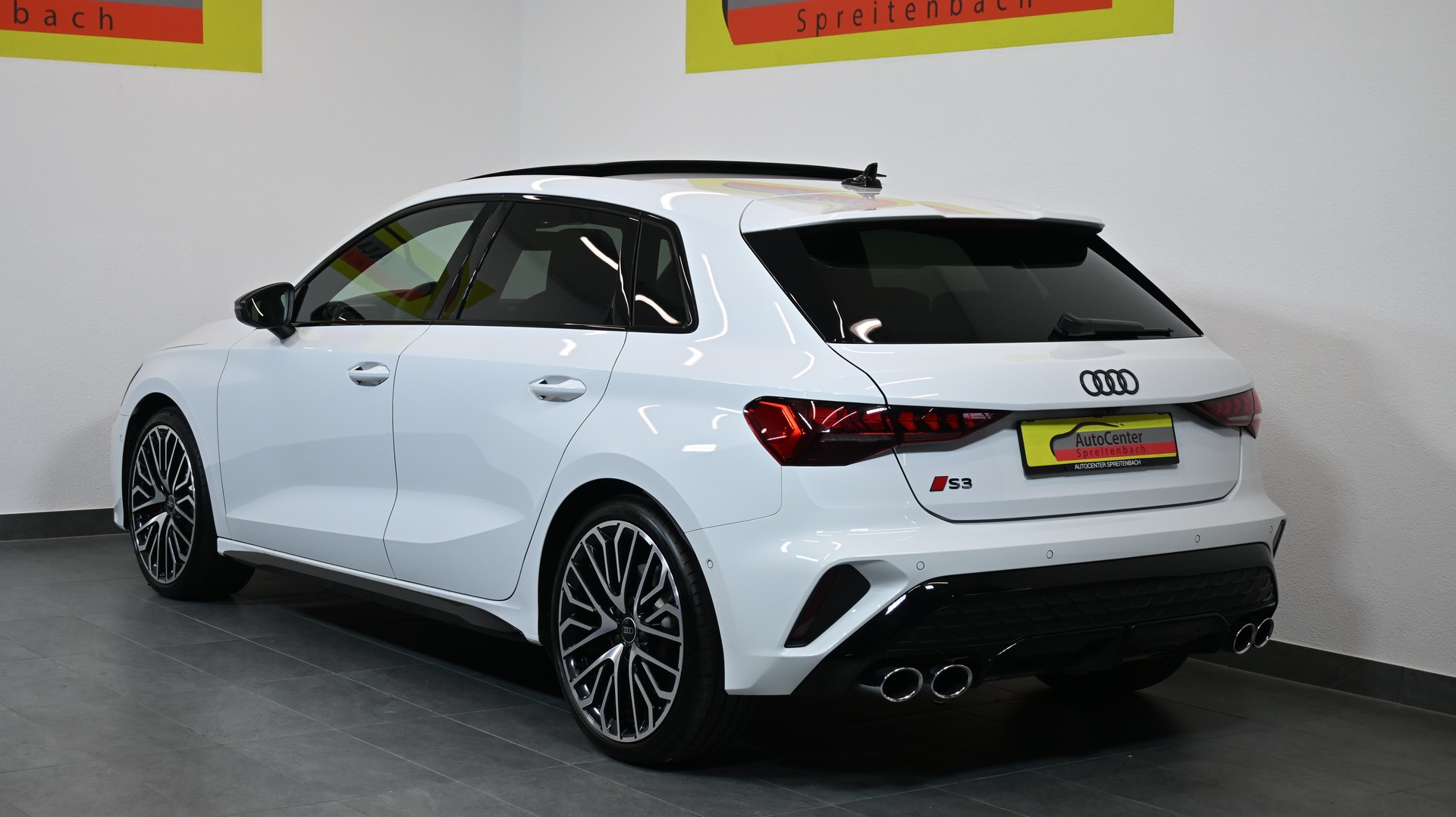 AUDI S3 Sportback TFSI quattro S-tronic-image-14