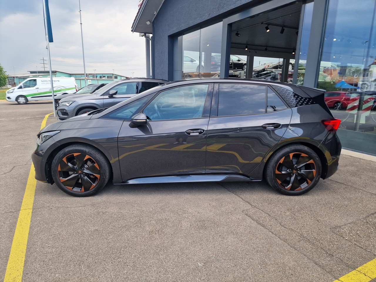 CUPRA Born 58 kWh-image-2