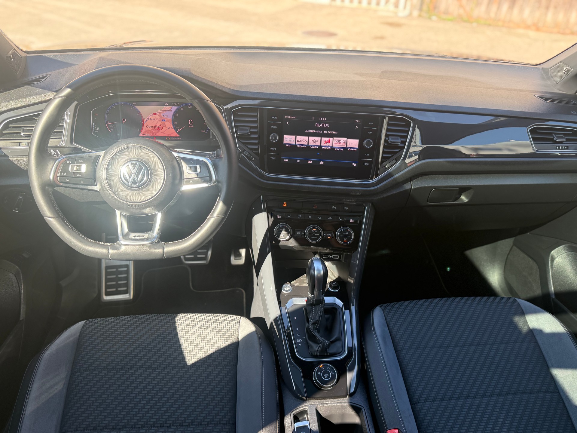 VW T-Roc 2.0 TSI Sport DSG 4Motion-image-11
