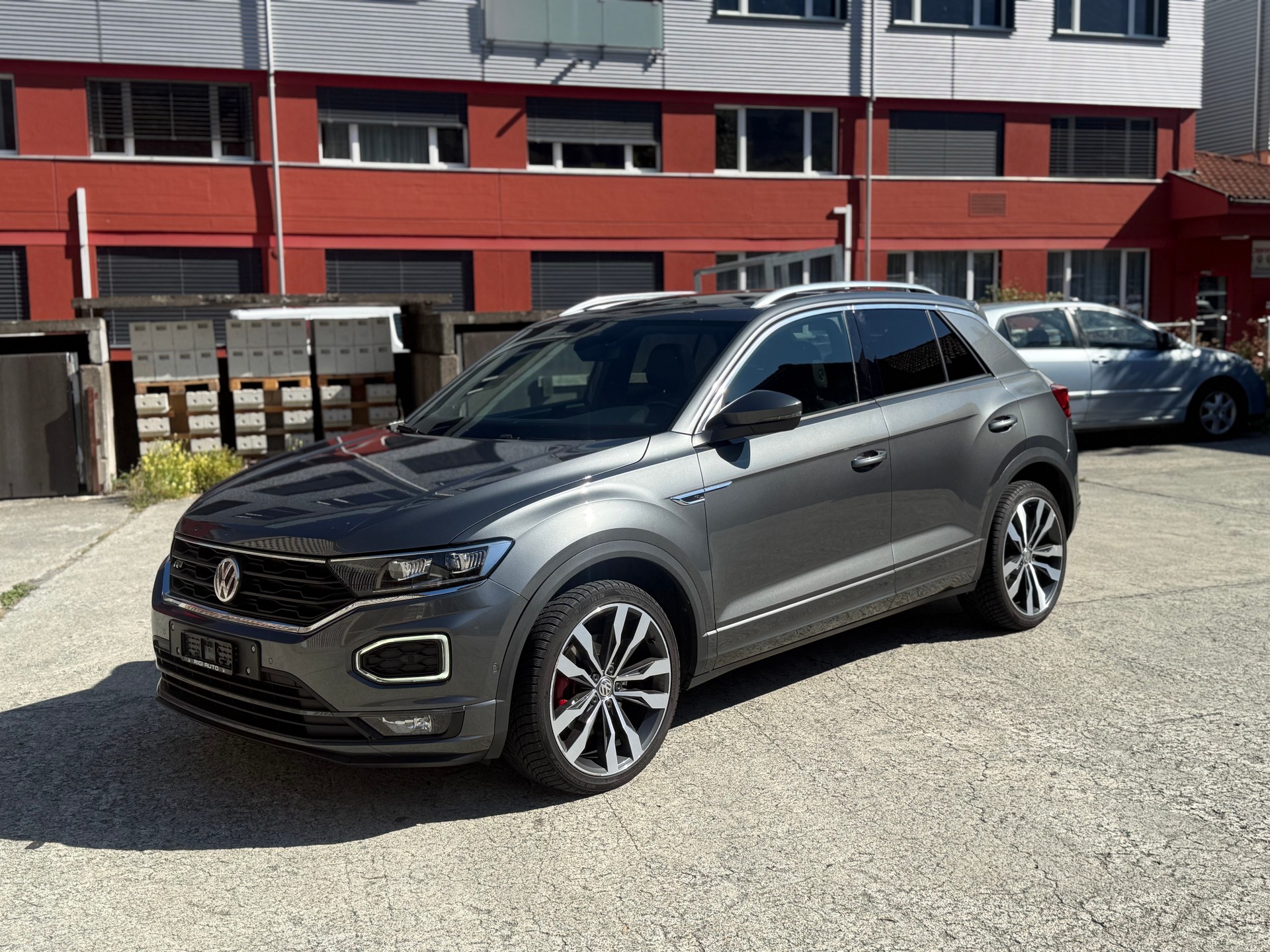 VW T-Roc 2.0 TSI Sport DSG 4Motion-image-1