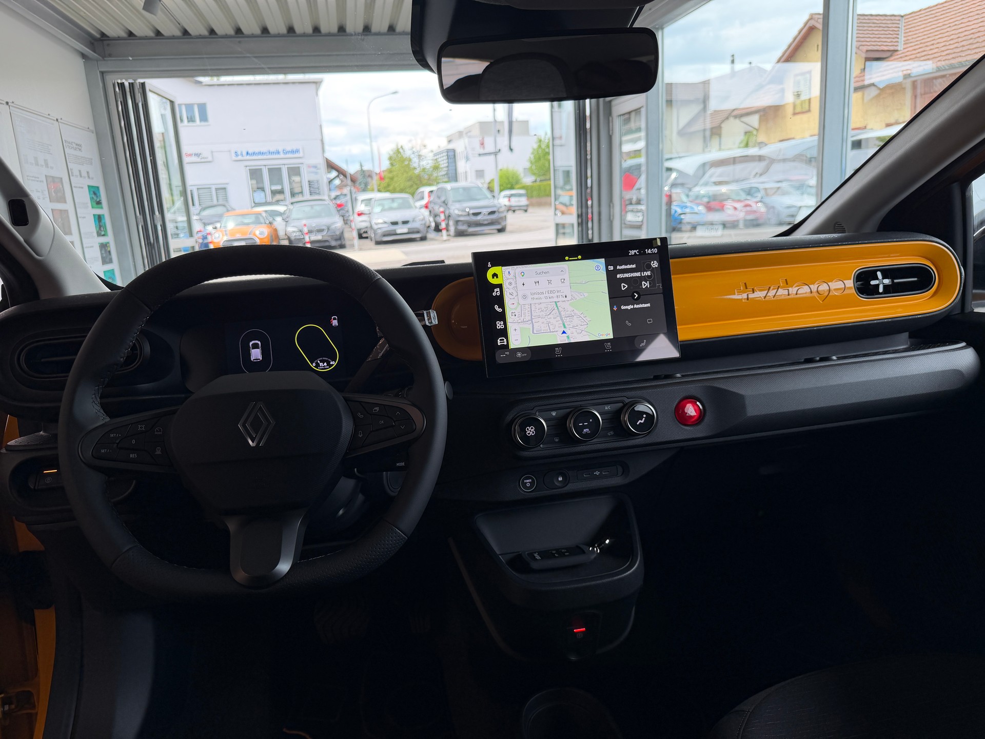 RENAULT Twingo E-Tech Urban Range techno-image-7