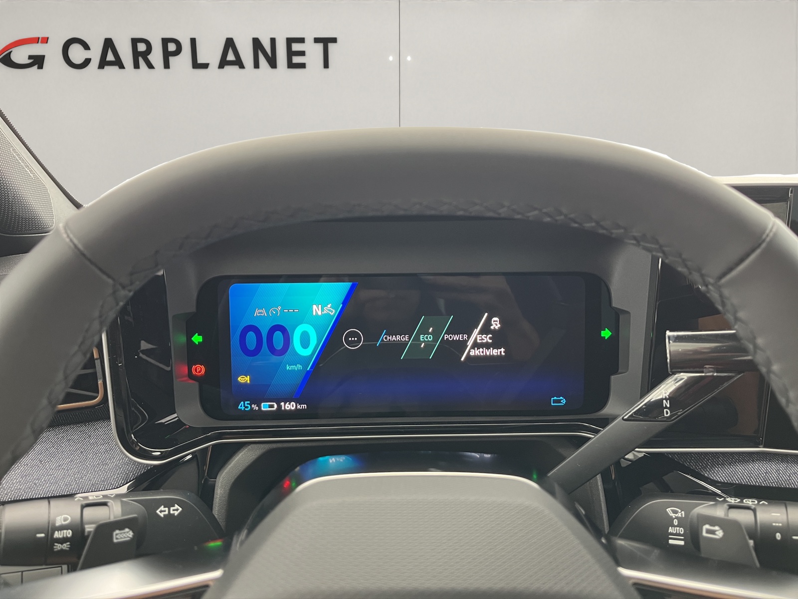 RENAULT R4 E-Tech Comfort Range plein sud techno-image-10