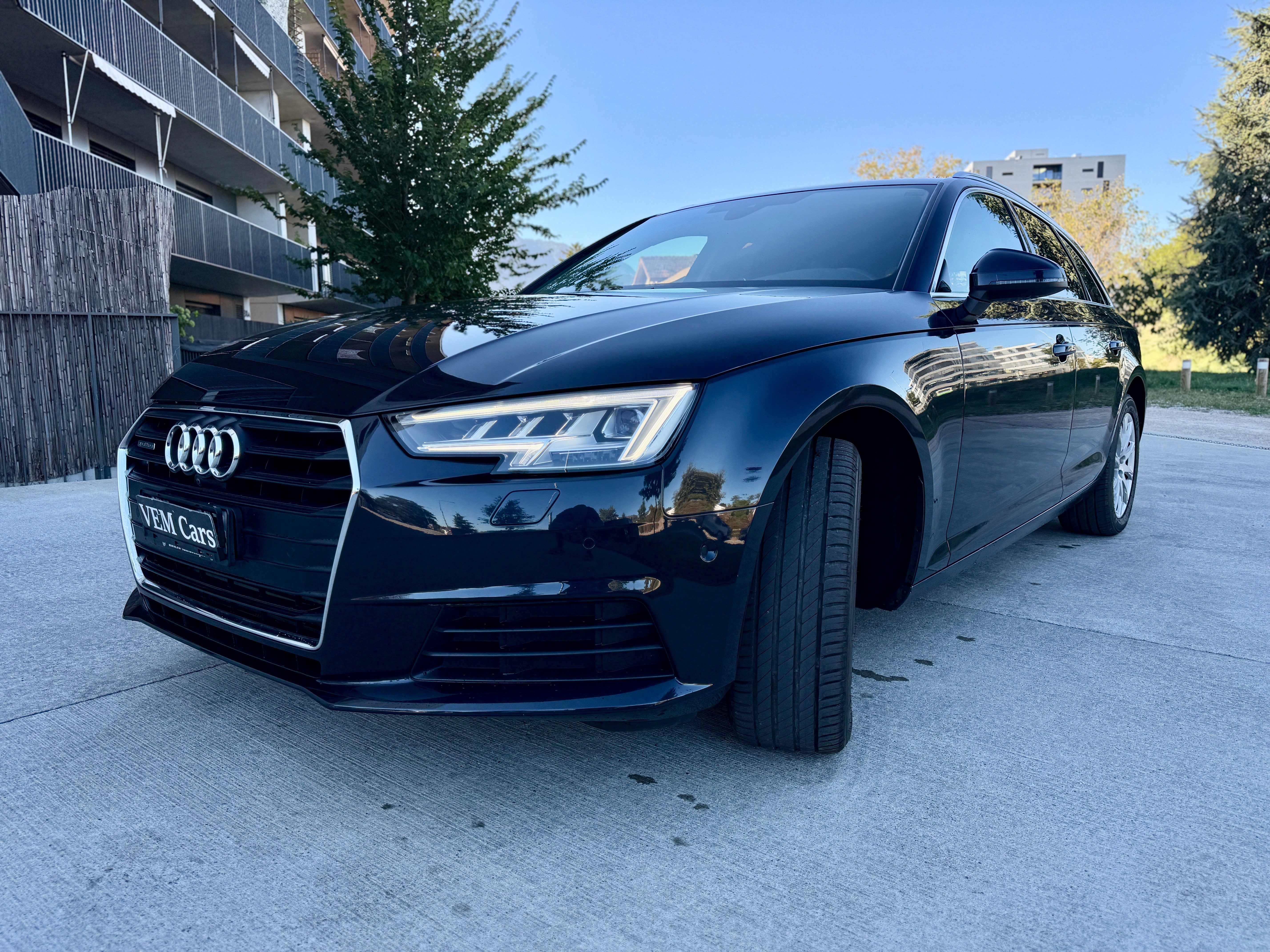 Car photo