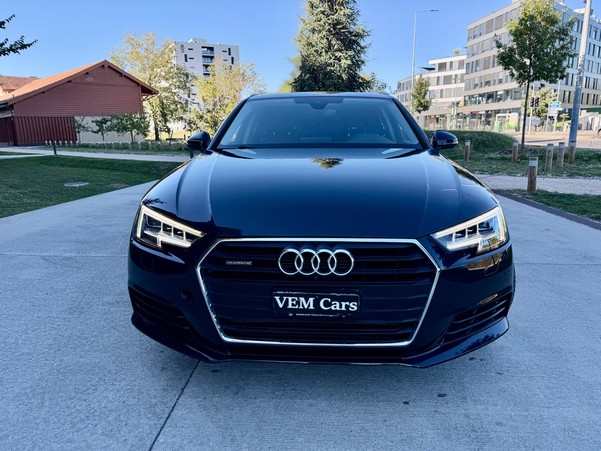 AUDI A4 Avant 3.0 TDI Design quattro tiptronic-image-1