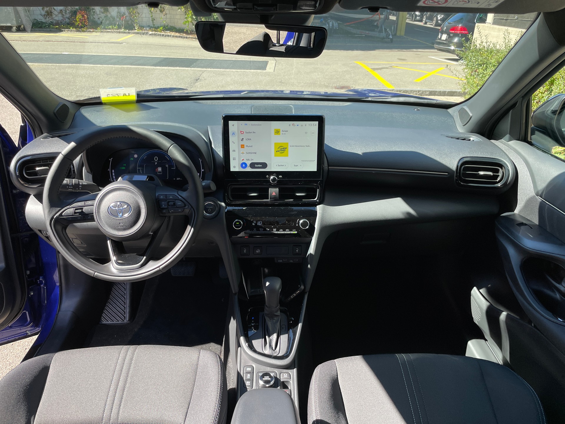 TOYOTA Yaris Cross 1.5 Trend AWDi e-CVT-image-16