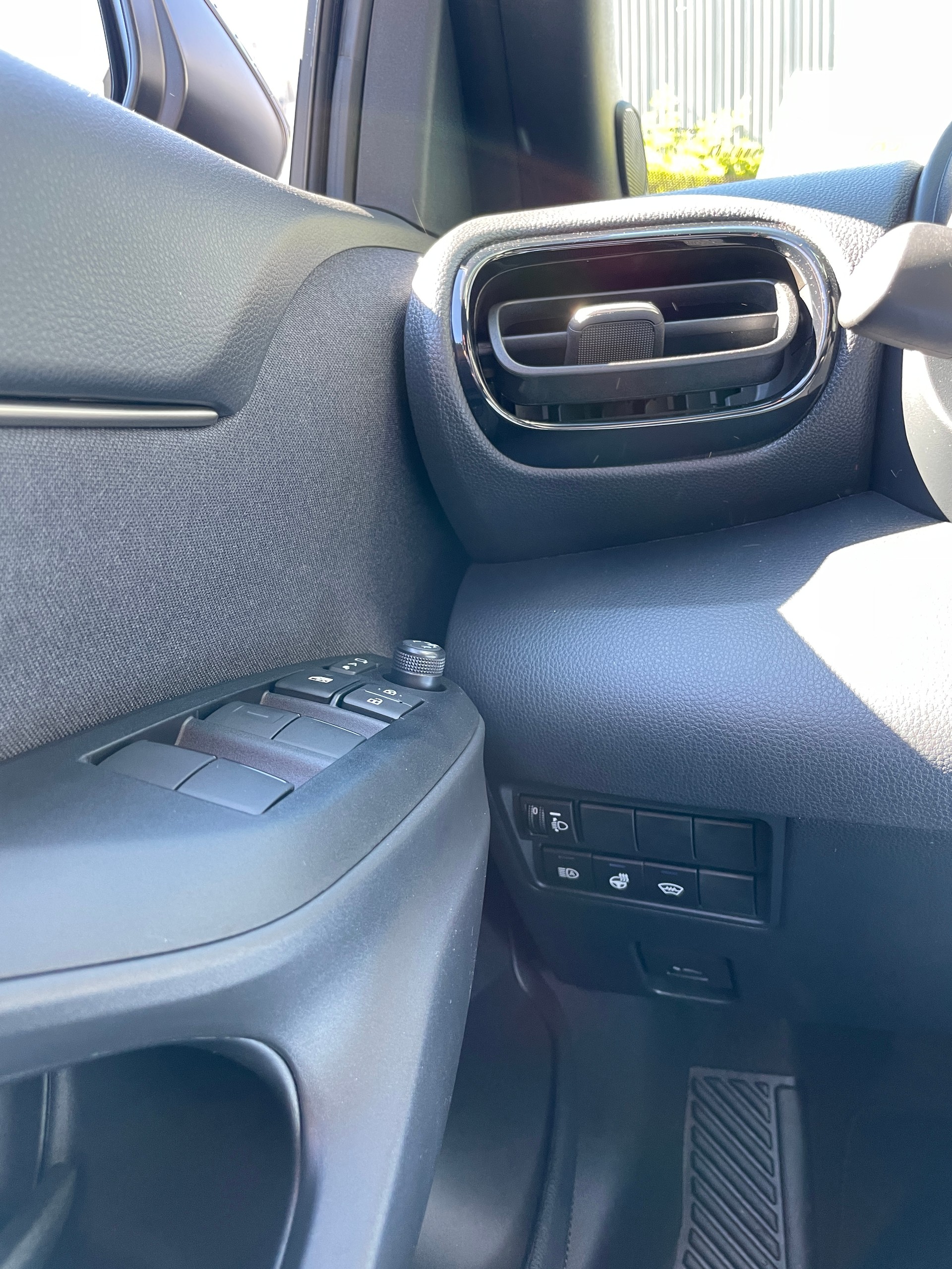 TOYOTA Yaris Cross 1.5 Trend AWDi e-CVT-image-19