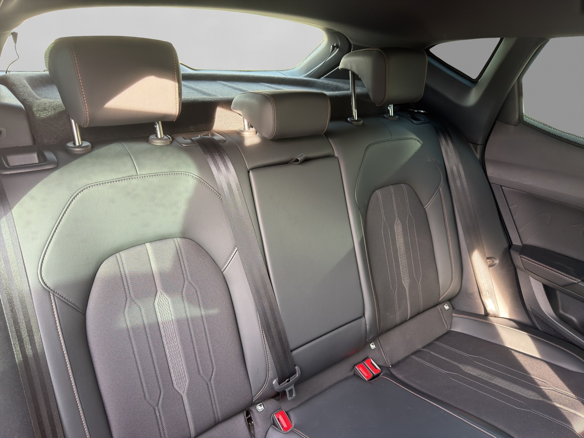 CUPRA Formentor 1.4 e-HYBRID pHEV VZ DSG-image-11