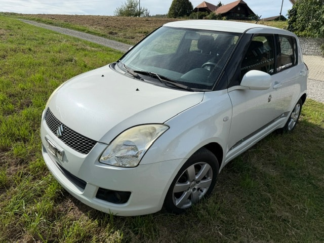 SUZUKI 1.3 GL Top Piz Sulai 4WD-image-1