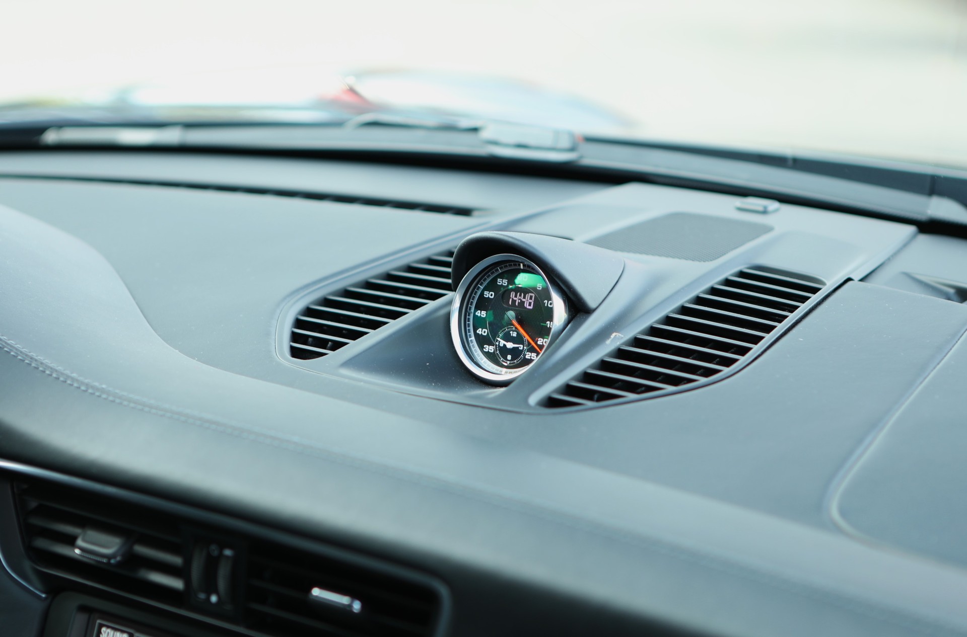 PORSCHE 911 Carrera S PDK 3.8 991-image-9