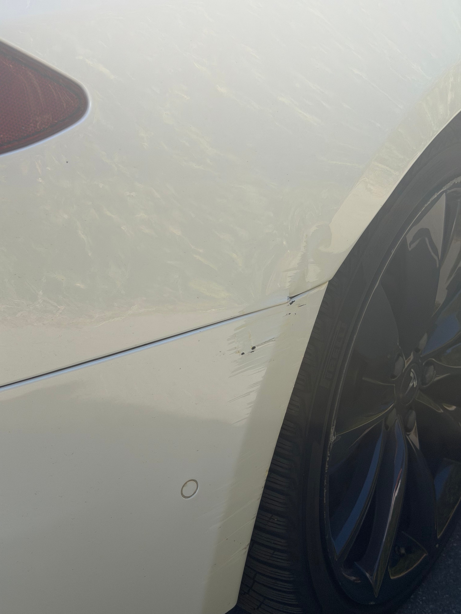 TESLA Model S 70 D-image-4