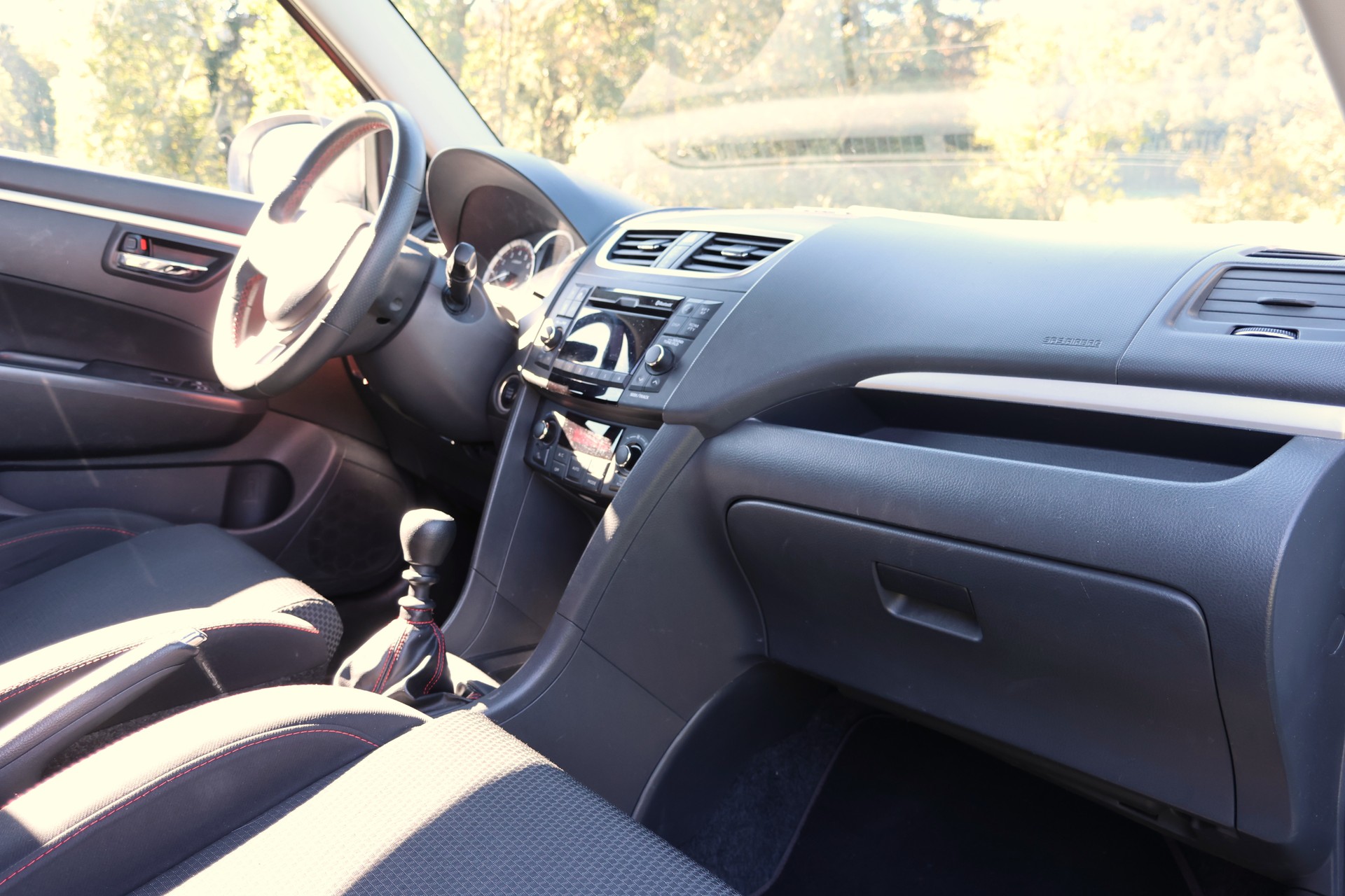 SUZUKI Swift 1.6i 16V Sport-image-6