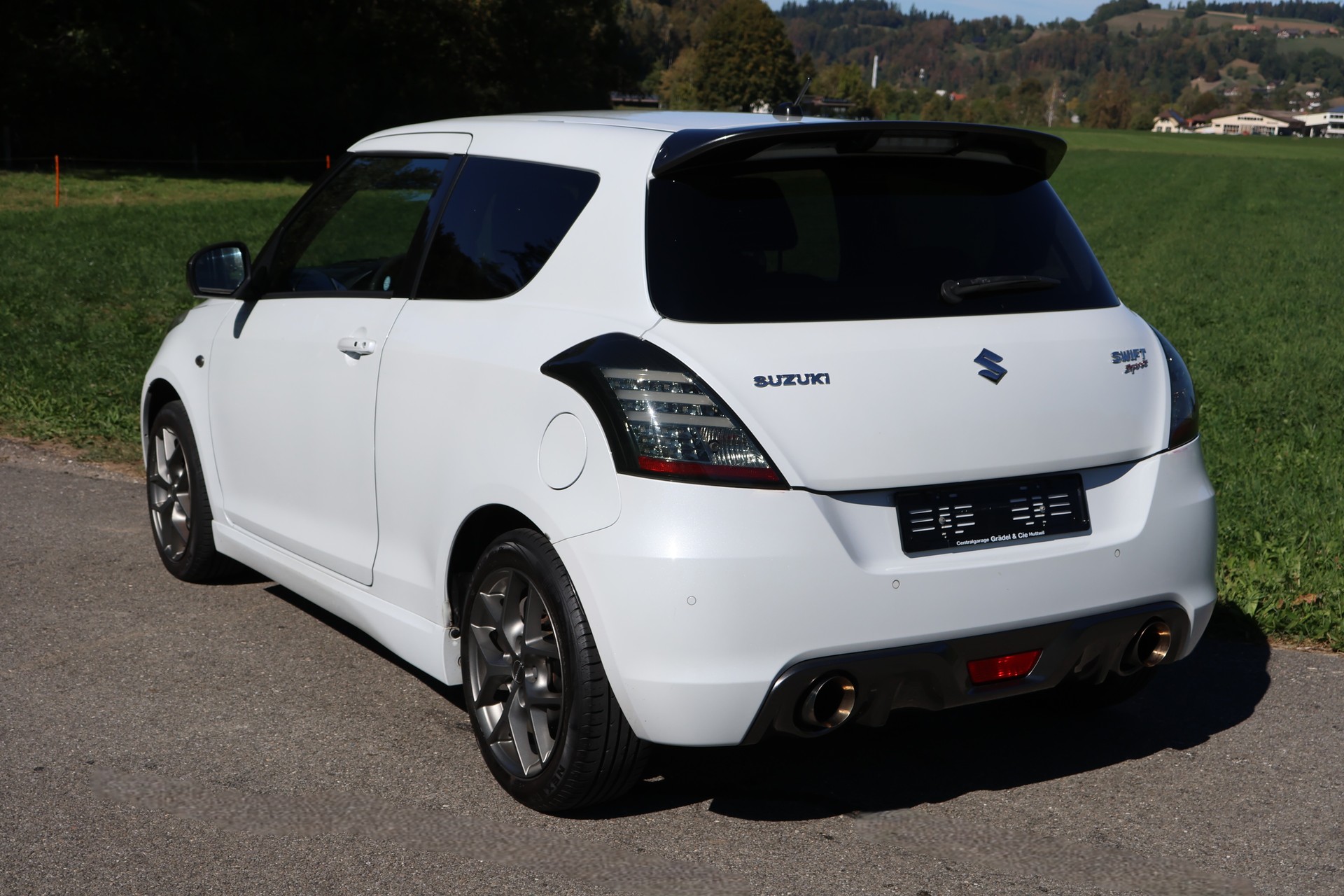 SUZUKI Swift 1.6i 16V Sport-image-2