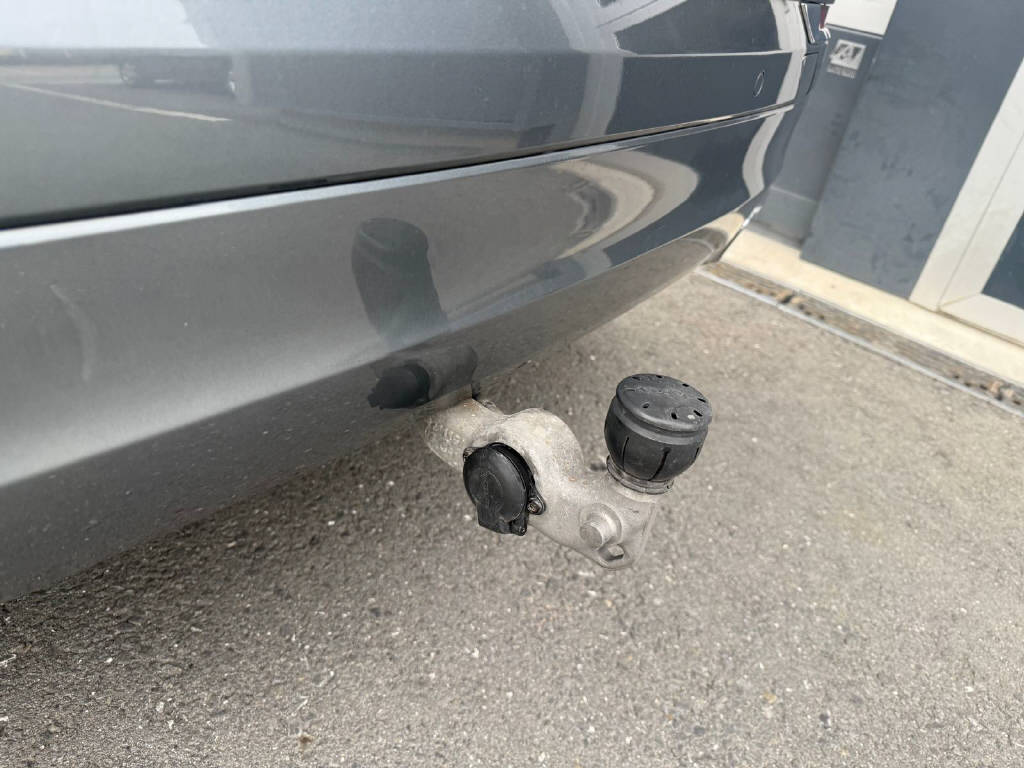 VOLVO XC60 2.0 T5 Inscription AWD (CH)-image-12