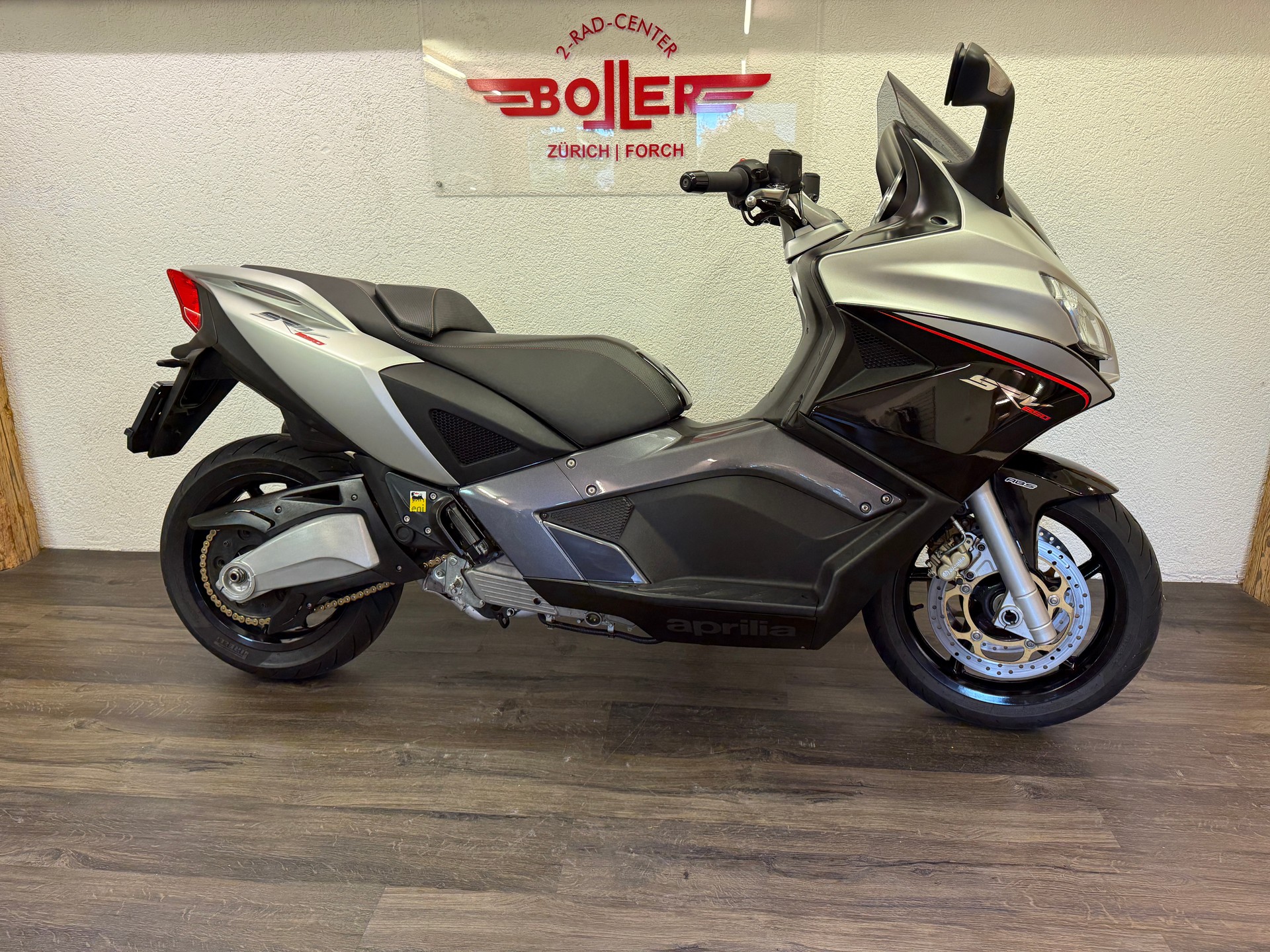 APRILIA SRV 850 ABS / TC-showroom-element-1