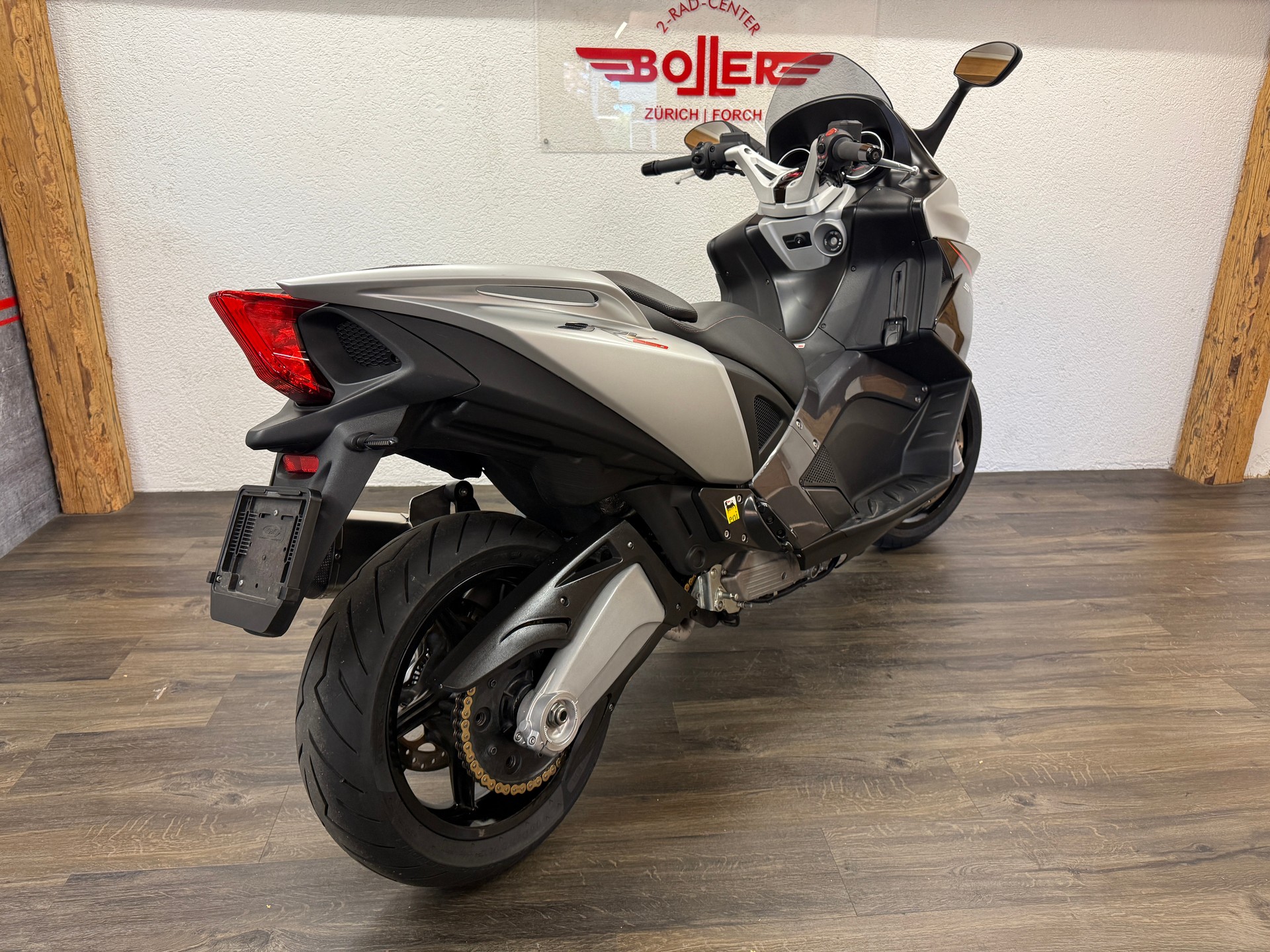 APRILIA SRV 850 ABS / TC-image-4