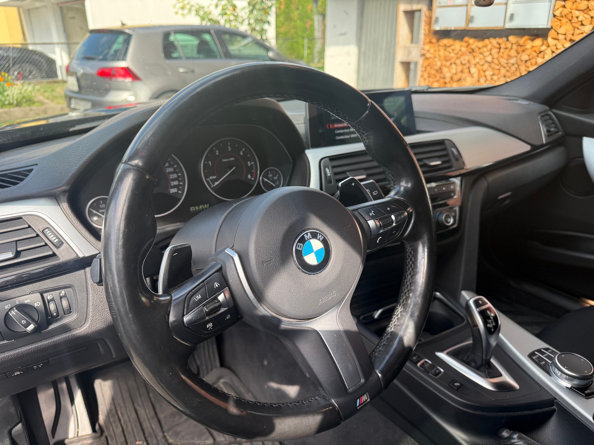 BMW 320d xDrive Touring Edition M Sport Steptronic-image-12