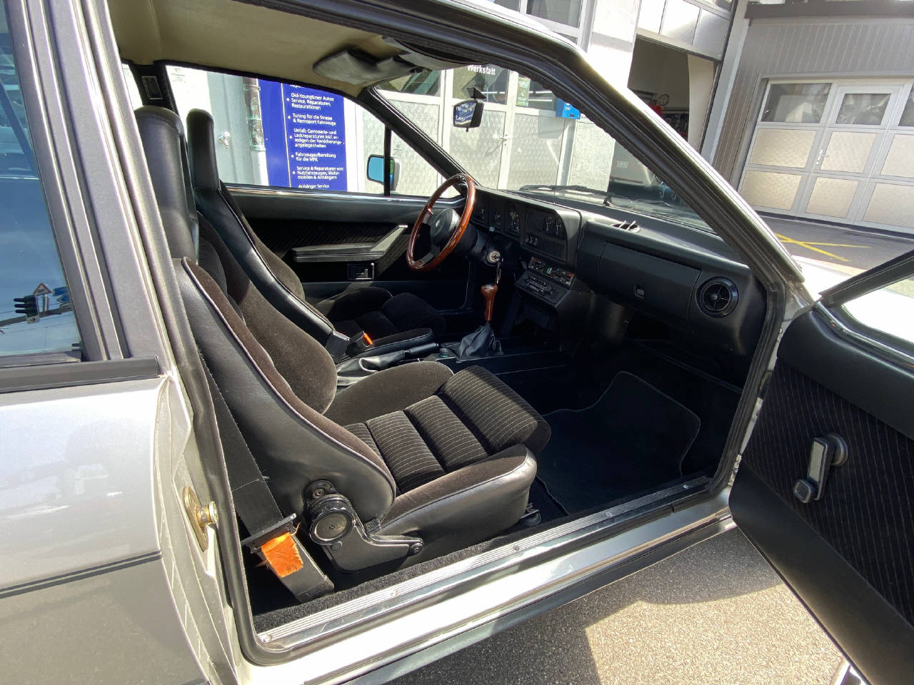 ALFA ROMEO GTV 2000-image-9