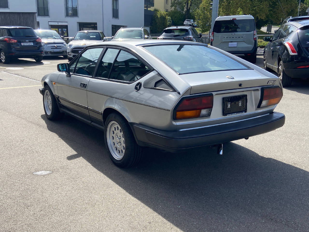 ALFA ROMEO GTV 2000-image-3