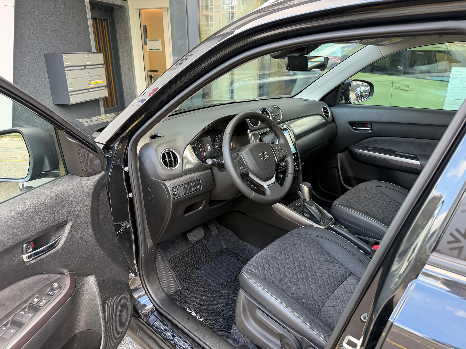 SUZUKI Vitara 1.4 T Piz Sulai Top Hybrid 4x4-image-9