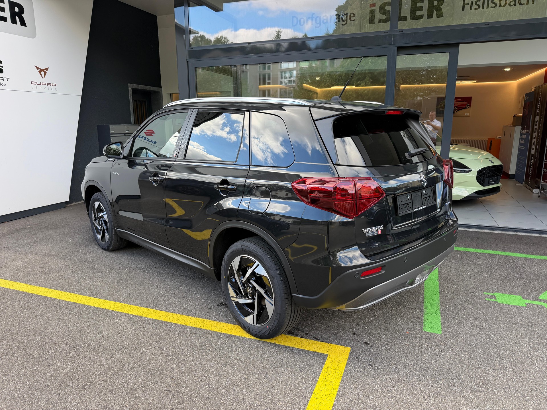 SUZUKI Vitara 1.4 T Piz Sulai Top Hybrid 4x4-image-3