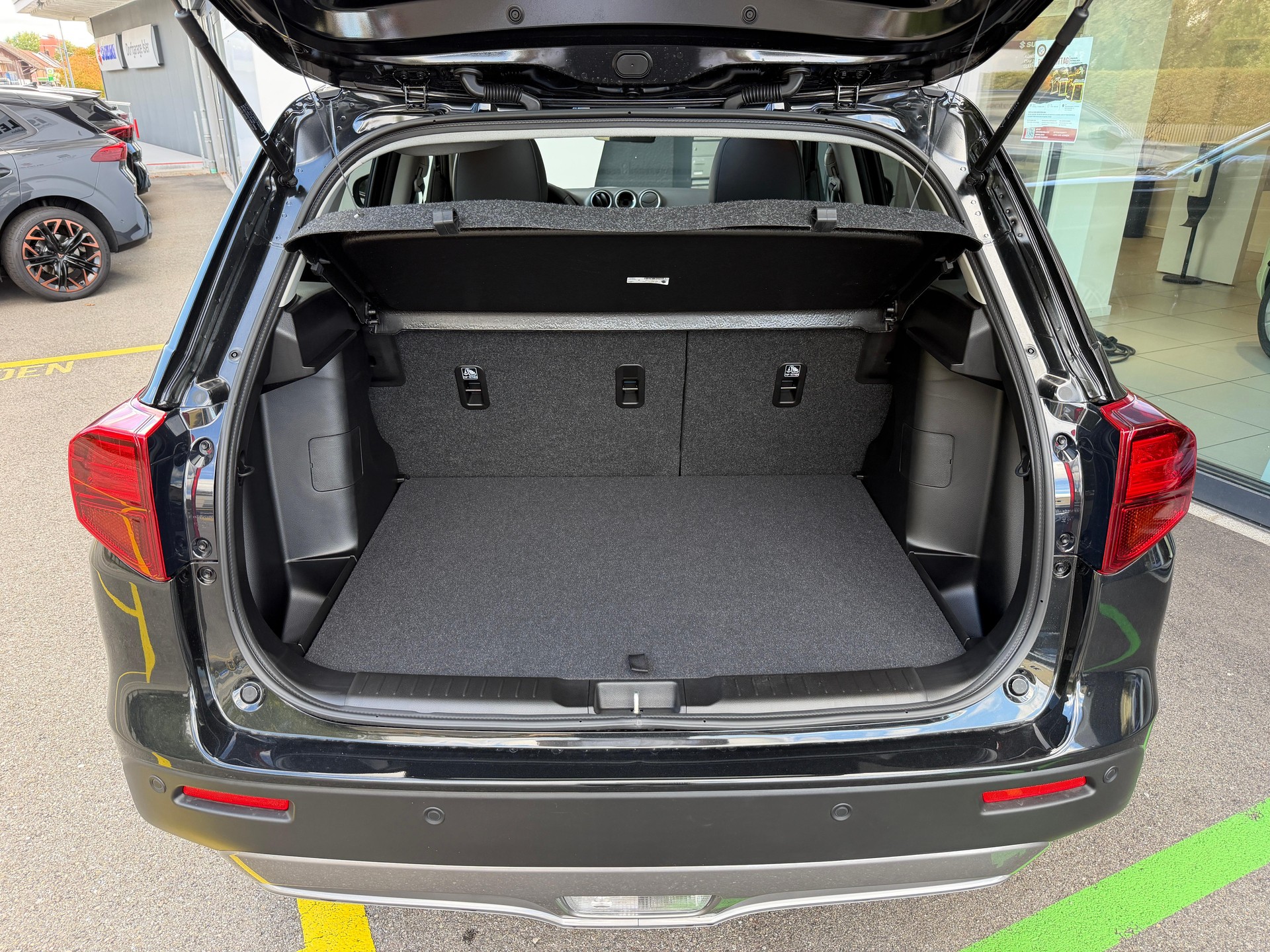 SUZUKI Vitara 1.4 T Piz Sulai Top Hybrid 4x4-image-6