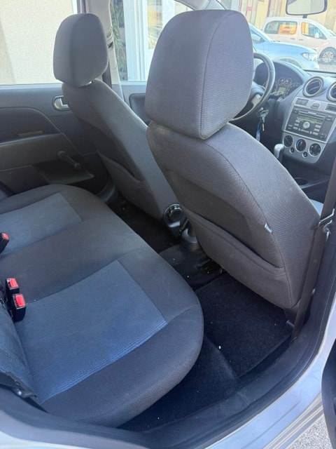 FORD Fiesta 1.4 16V Trend-image-13