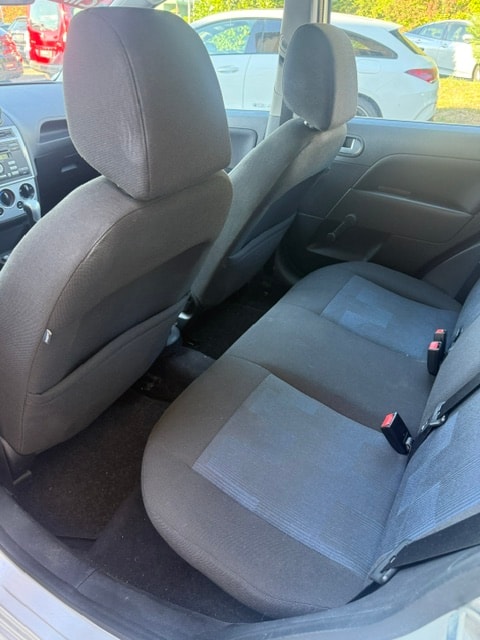 FORD Fiesta 1.4 16V Trend-image-14