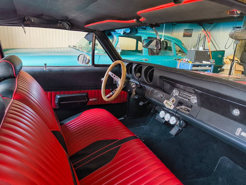 OLDSMOBILE CUTLASS-image-3