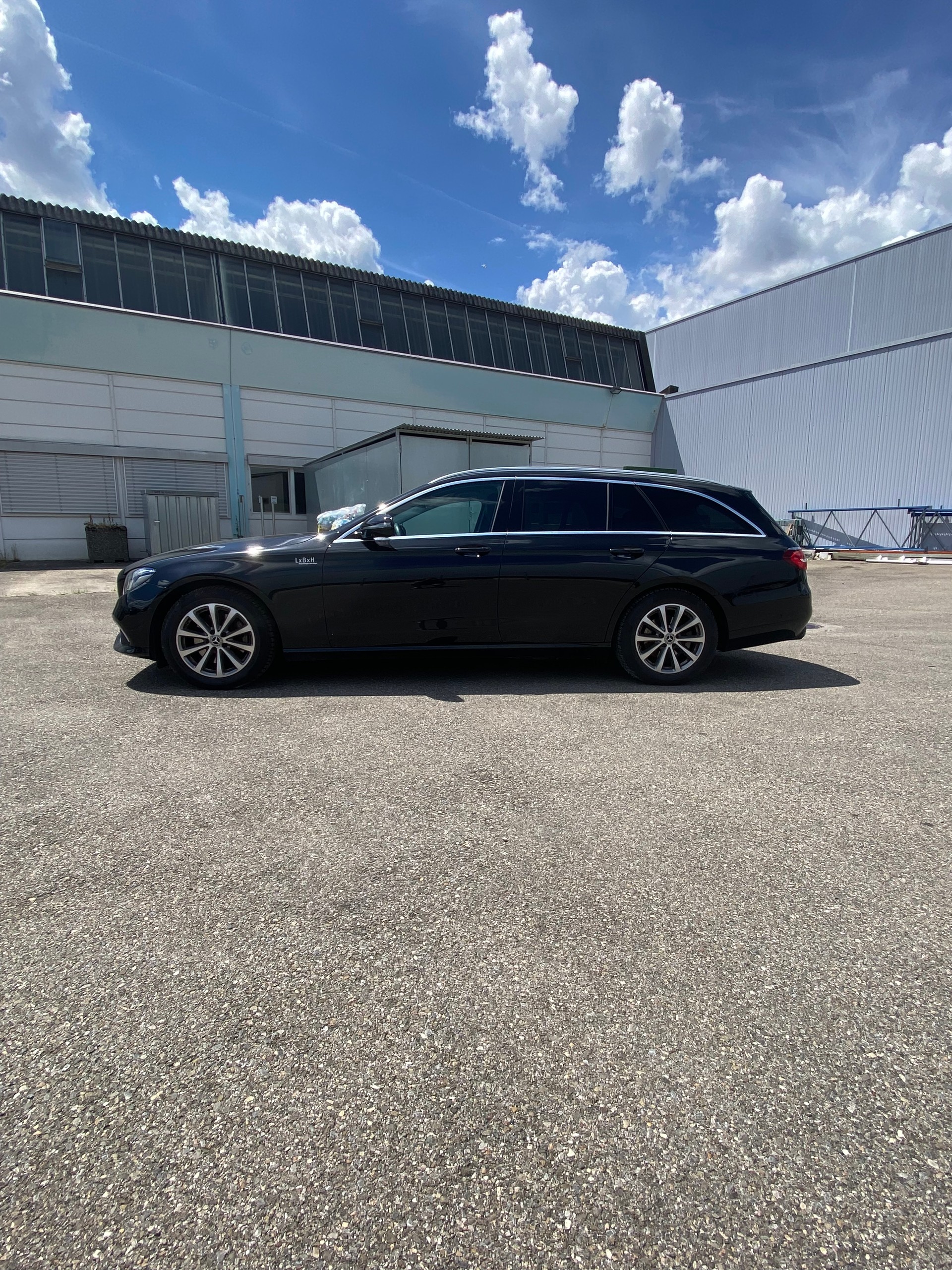 MERCEDES-BENZ E 200 4matic-image-1