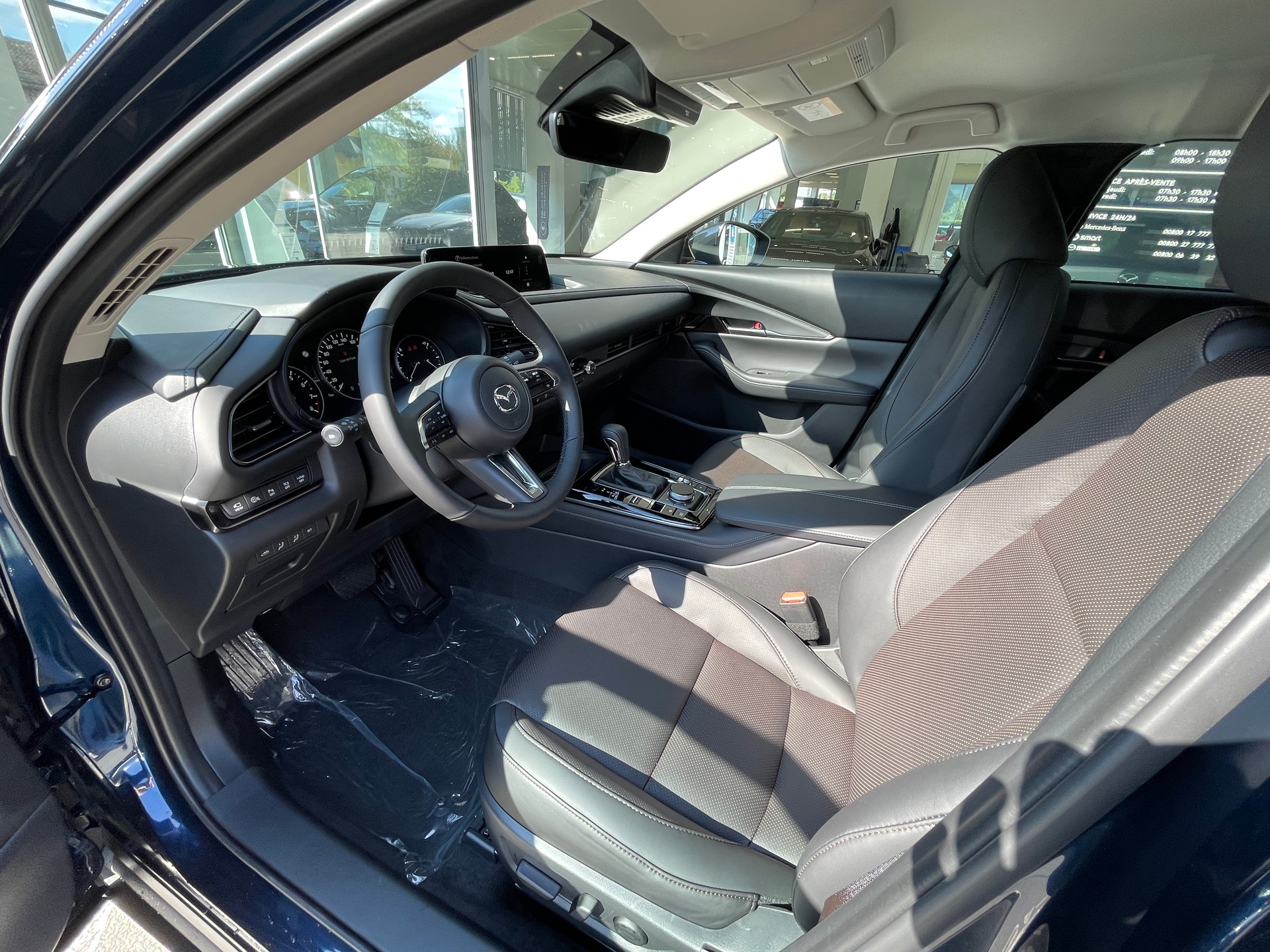 MAZDA CX-30 SKYACTIV-X 186 M Hybrid Homura Plus AWD AT-image-6
