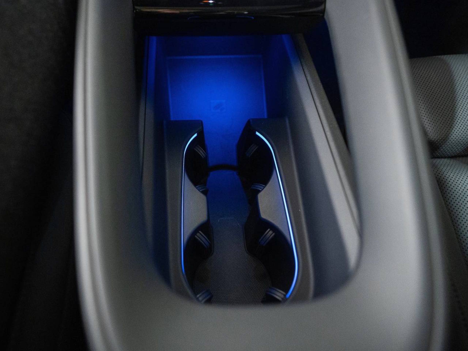 PORSCHE Macan 4S-image-21