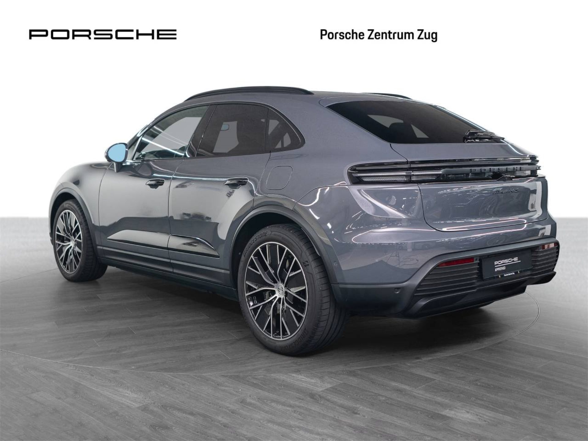 PORSCHE Macan 4S-image-2